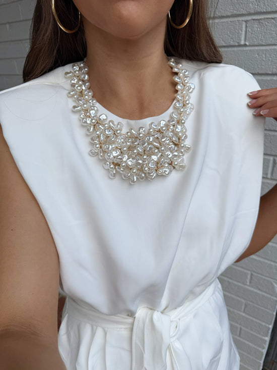 Flower Bib Pearl Necklace
